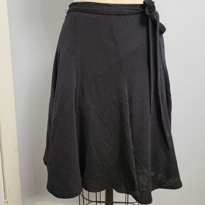 Uniqlo Black A-Line Midi Skirt size 4
